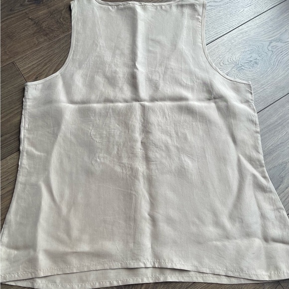 Embroidered Top - Picture 4 of 4